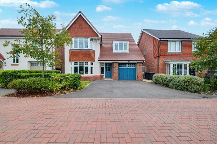 4 Bedroom Detached House For Sale In Adelie Road, Galley Common, Nuneaton, CV10