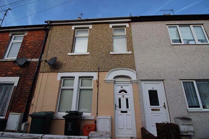 3 Bedroom Terraced House To Rent In Bedroom House To Rent, Dean Street, Town Centre, SN1
