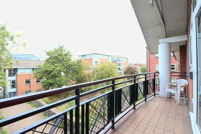 2 Bedroom Apartment To Rent In Roxby Court, Craiglee Drive, Cardiff, CF10