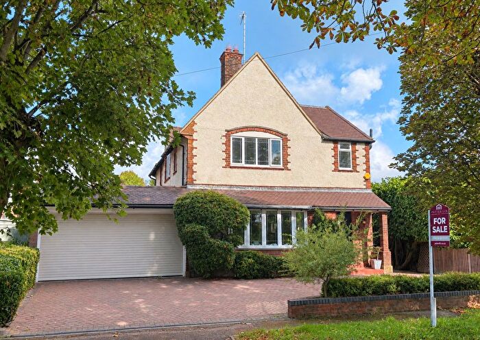 5 Bedroom Detached House For Sale In Watton Road, Knebworth, Hertfordshire, SG3