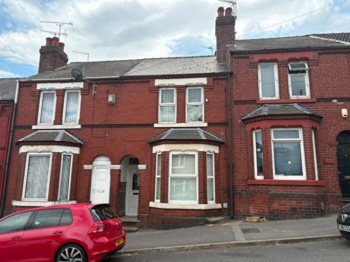 3 Bedroom Terraced House To Rent In Burton Avenue, DN4