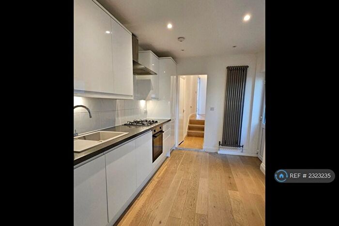 1 Bedroom Flat To Rent In Hassett Road, London, E9