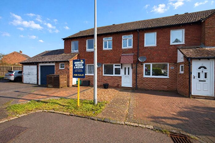 2 Bedroom Terraced House For Sale In Barrington Close, Walderslade, Kent, ME5