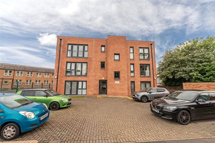 2 Bedroom Flat For Sale In / Loaning Road, Edinburgh, EH7