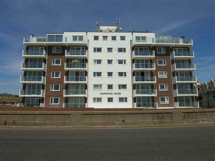 2 Bedroom Flat To Rent In Hardwicke House, Seaford, BN25