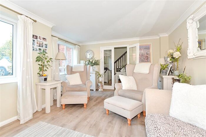 4 Bedroom Detached House For Sale In Cedar Drive, Southwater, Horsham, West Sussex, RH13