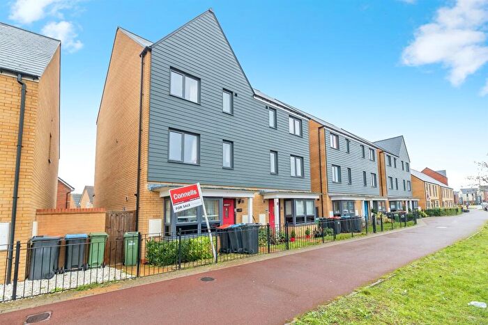 4 Bedroom Semi-Detached House For Sale In Fen Street, Brooklands, Milton Keynes, MK10