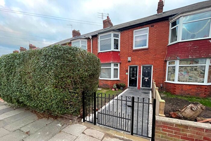 2 Bedroom Flat For Sale In Brookland Terrace, North Shields, Tyne & Wear, NE29