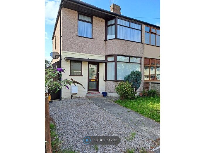 3 Bedroom End Of Terrace House To Rent In Faringdon Avenue, Blackpool, FY4