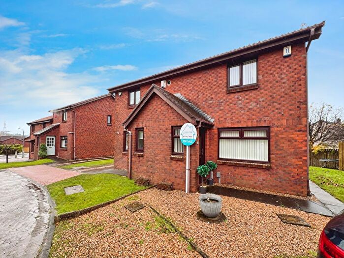 3 Bedroom Semi Detached House For Sale In Islay Crescent, Old Kilpatrick, G60