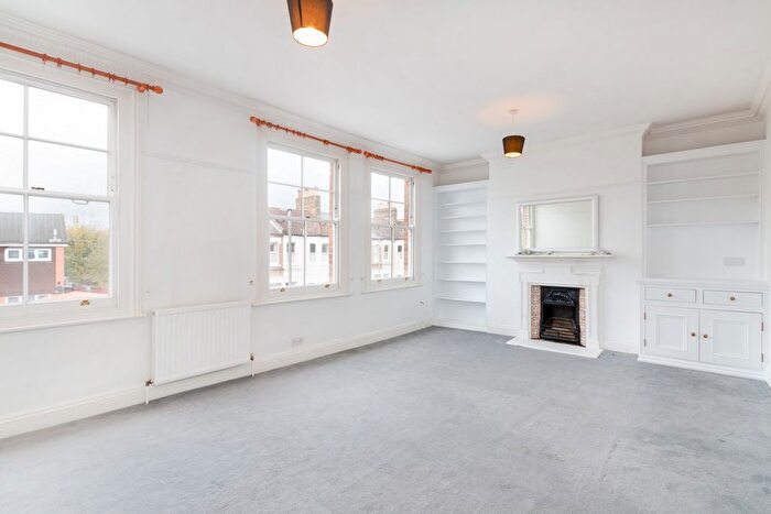 3 Bedroom Maisonette To Rent In Erpingham Road, Putney, SW15