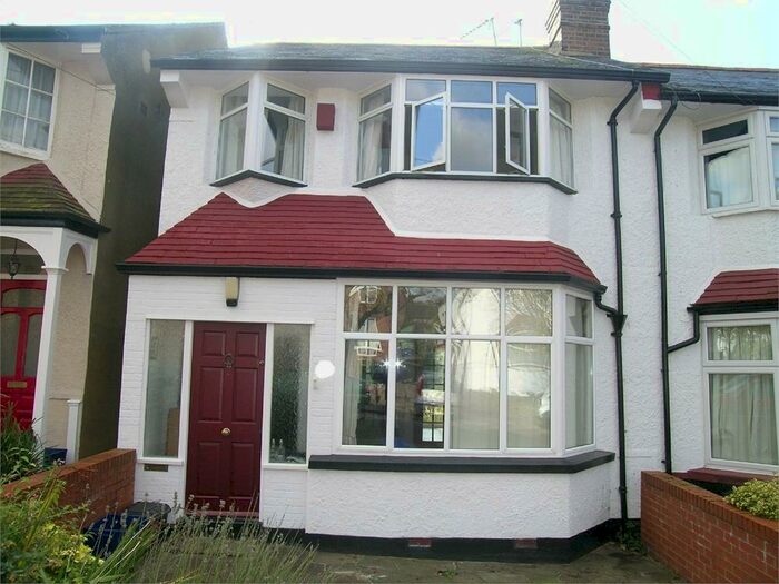 3 Bedroom Semi-Detached House To Rent In Shakespeare Road, Mill Hill, NW7