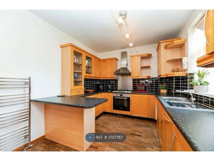 3 Bedroom Terraced House To Rent In The Ravine, Sheffield, S5