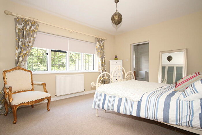 5 Bedroom Detached House To Rent In White Rose Lane, Woking, GU22