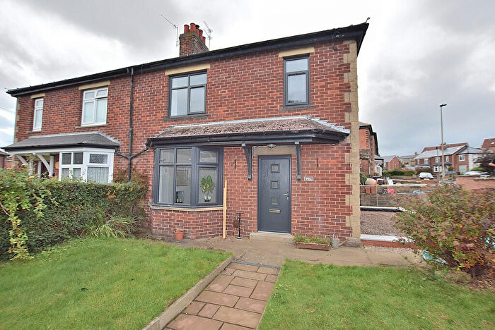 3 Bedroom Semi-Detached House To Rent In Gordon Crescent, Richmond, DL10