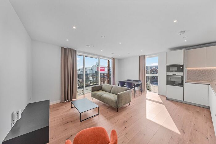 2 Bedroom Flat To Rent In Evelyn Street, Deptford, SE8