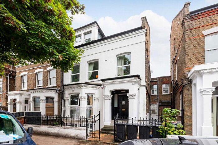 2 Bedroom Flat To Rent In Gloucester Drive, London, N4