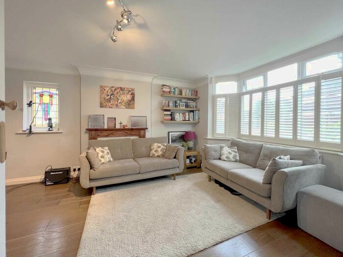 3 Bedroom Semi-Detached House To Rent In Blakes Lane, New Malden, KT3