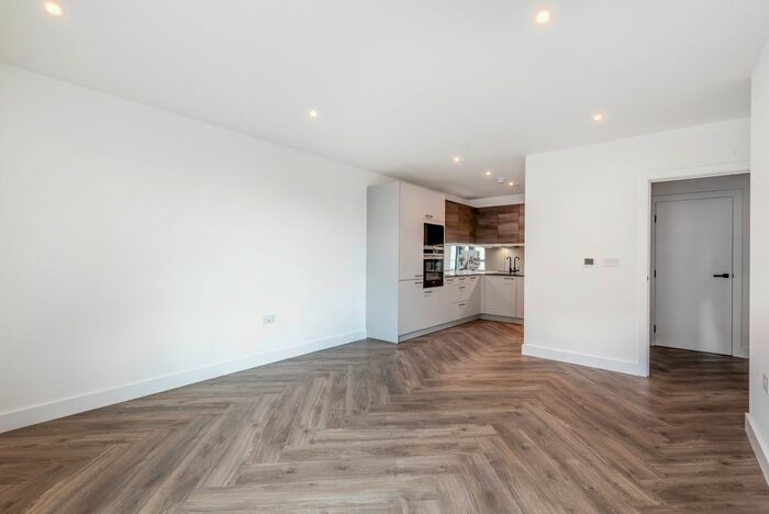 1 Bedroom Flat To Rent In Burney Street, London, SE10