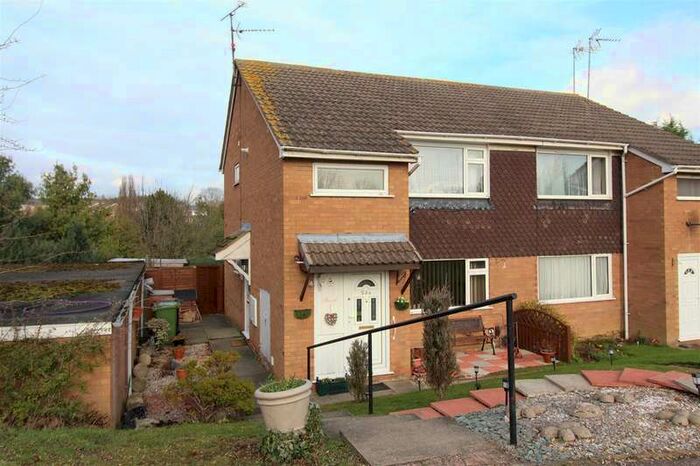 1 Bedroom Flat To Rent In Somerford Road, Wellingborough, NN8
