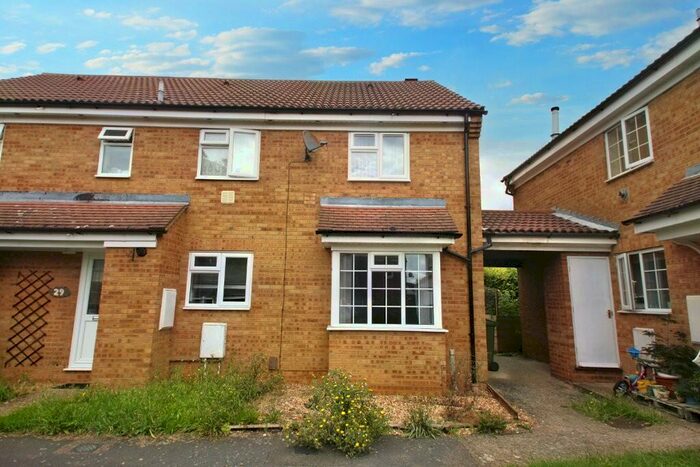 2 Bedroom Cluster House To Rent In Chawston Close, St. Neots, Cambridgeshire, PE19
