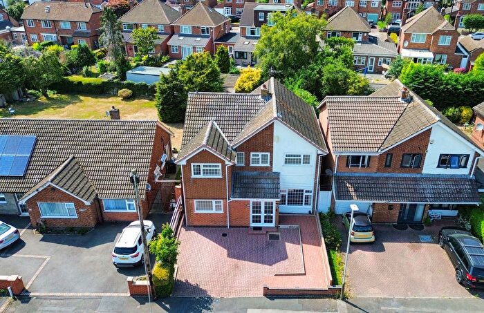 5 Bedroom Detached House For Sale In Chalvington Close, Evington, Leicester, LE5