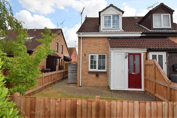 1 Bedroom Semi-Detached House To Rent In Stirrup Close, Springfield, Chelmsford, CM1