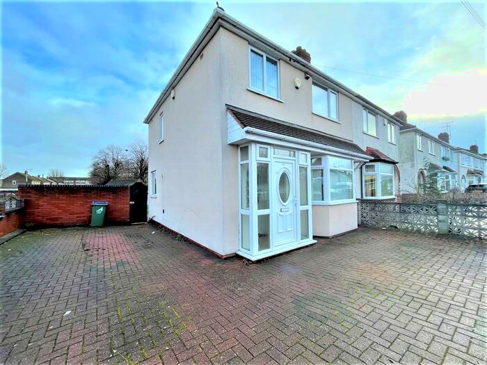 3 Bedroom Property To Rent In Collins Road, Wednesbury, WS10