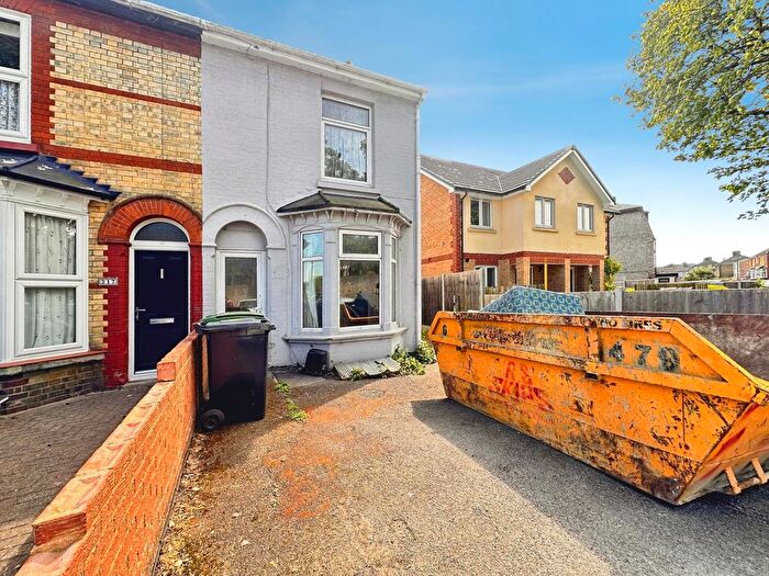 3 Bedroom End Of Terrace House For Sale In Tonbridge Road, Maidstone, ME16