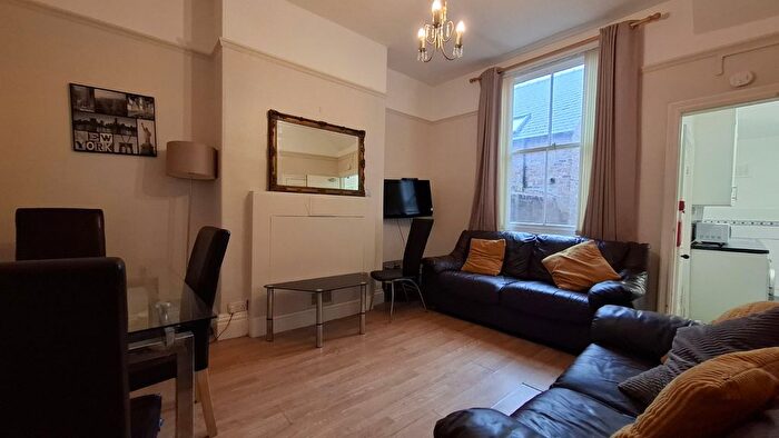1 Bedroom Property To Rent In Heslington Road, York, YO10