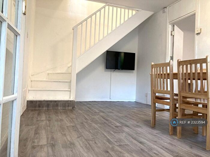 3 Bedroom Terraced House To Rent In Rowditch Lane, Battersea, SW11