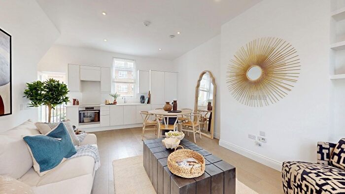 2 Bedroom Flat For Sale In Hetley Road, W12