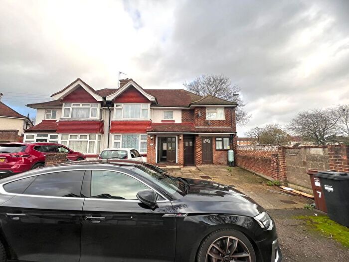 6 Bedroom Semi Detached House To Rent In Lafone Avenue, Feltham, TW13