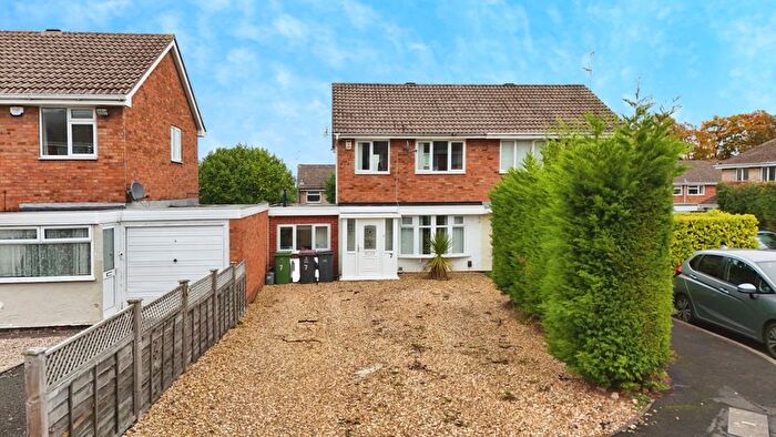 3 Bedroom Semi Detached House For Sale In Wharf Close, St. Georges, Telford, Shropshire, TF2