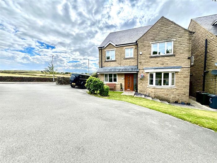 5 Bedroom Detached House For Sale In Birkshead Drive, Wilsden, BD15