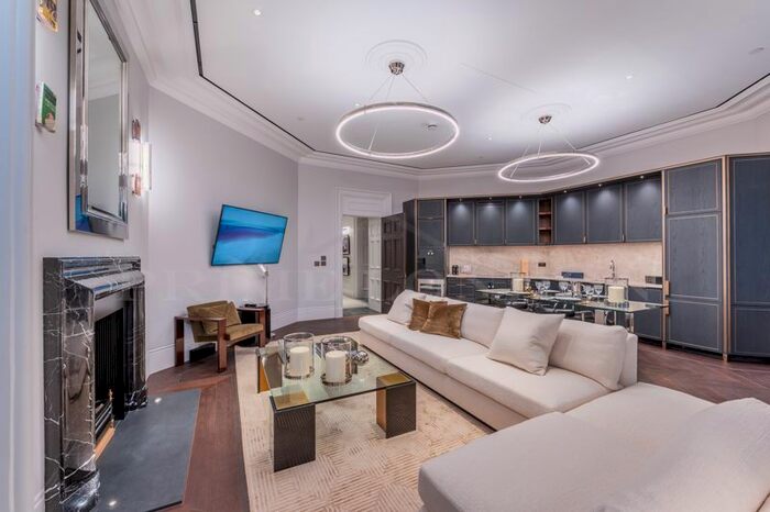 2 Bedroom Flat To Rent In The Old War Office, Whitehall, London, SW1A