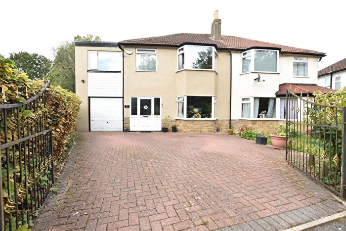 4 Bedroom Semi-Detached House For Sale In Ringwood Crescent, Leeds, West Yorkshire, LS14