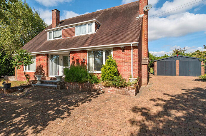 4 Bedroom Detached House For Sale In Belle Vue Road, Old Basing, Basingstoke, RG24