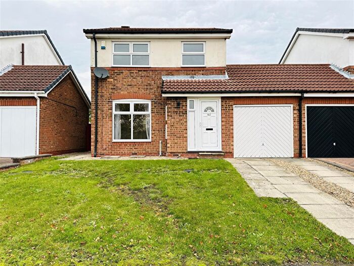 3 Bedroom Link Detached House For Sale In Cross Hills Lane, Selby, YO8
