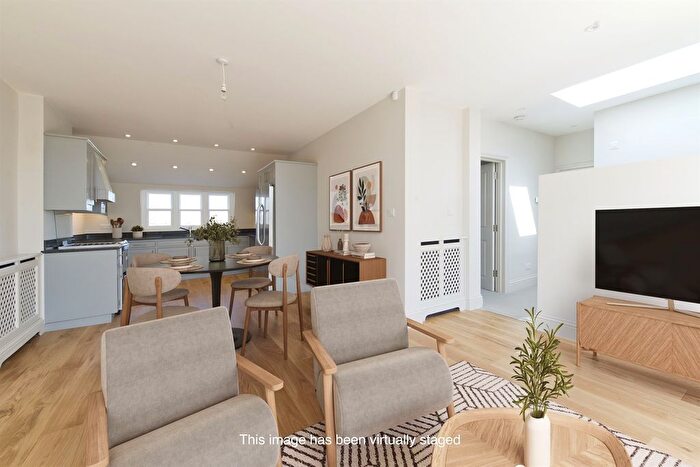 2 Bedroom Flat To Rent In Pembridge Villas, W11