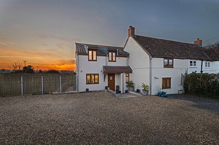 4 Bedroom Cottage For Sale In Ston Easton, Radstock, BA3