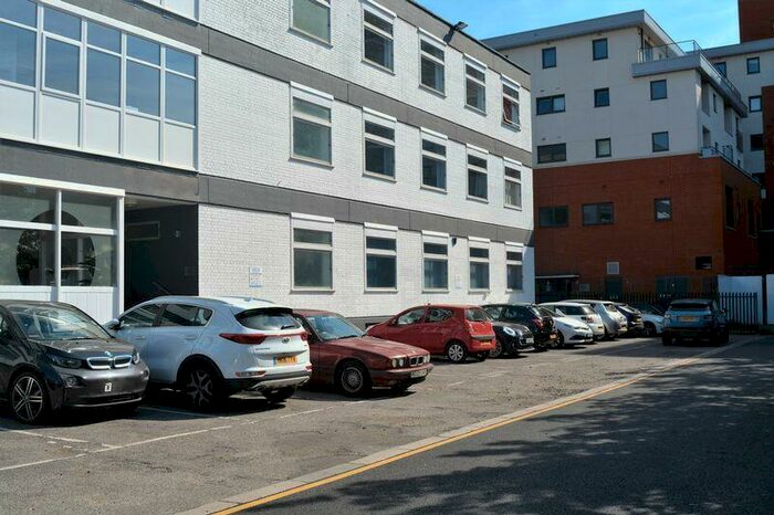 Office To Rent In Central Slough, SL2
