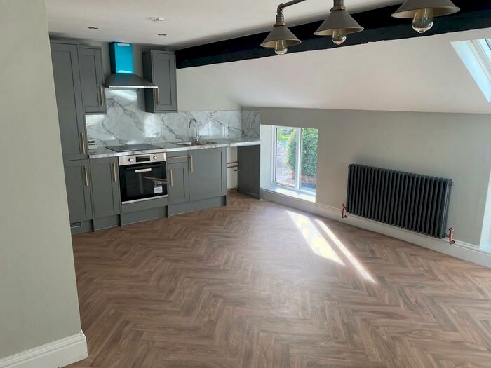 2 Bedroom Apartment To Rent In Eastham Village Road, CH62