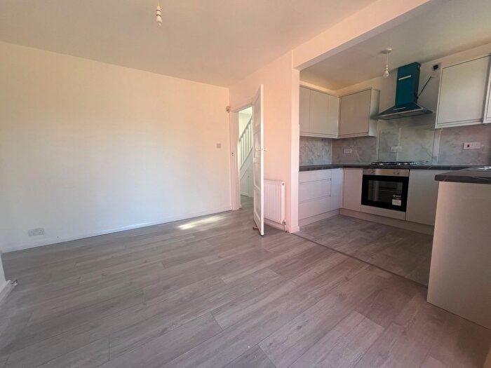 3 Bedroom Detached House To Rent In Woodcroft Crescent, Uxbridge, UB10