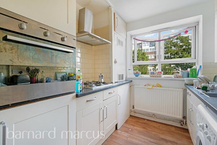 3 Bedroom Apartment To Rent In Goldsmith Road, SE15
