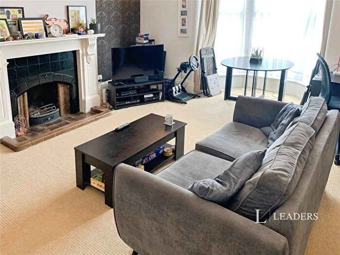 1 Bedroom Flat To Rent In Southsea, PO5