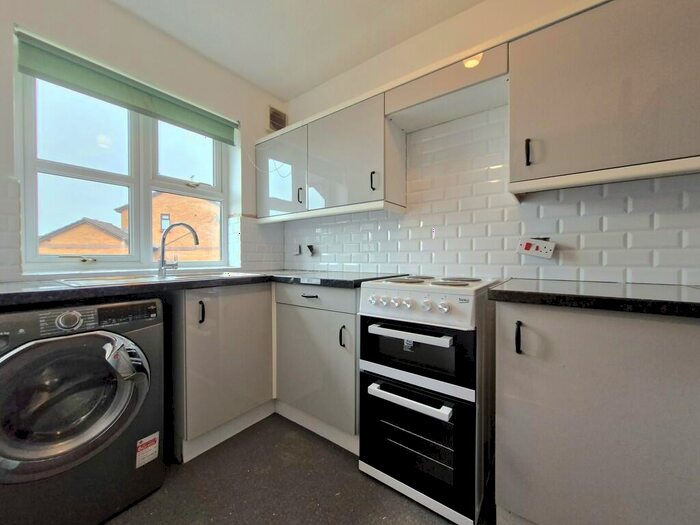 2 Bedroom Terraced House To Rent In Robin Close, Uttoxeter, ST14