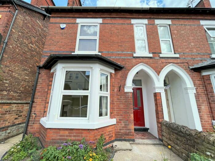 4 Bedroom Semi-Detached House To Rent In Victoria Road, Sherwood, Nottingham, NG5