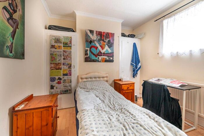 6 Bedroom Detached House For Sale In Neville, Forest Gate, London, E7