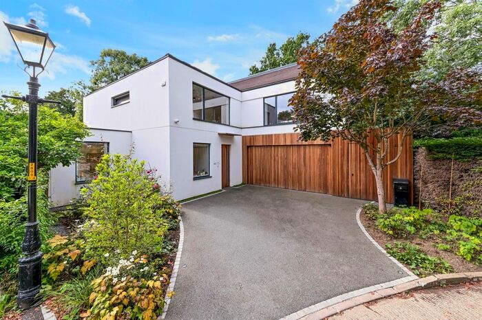 6 Bedroom Detached House To Rent In Frank Dixon Close, London, SE21